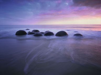 moeraki-boulders