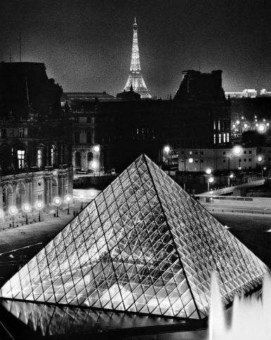 la-pyramide-du-louvre